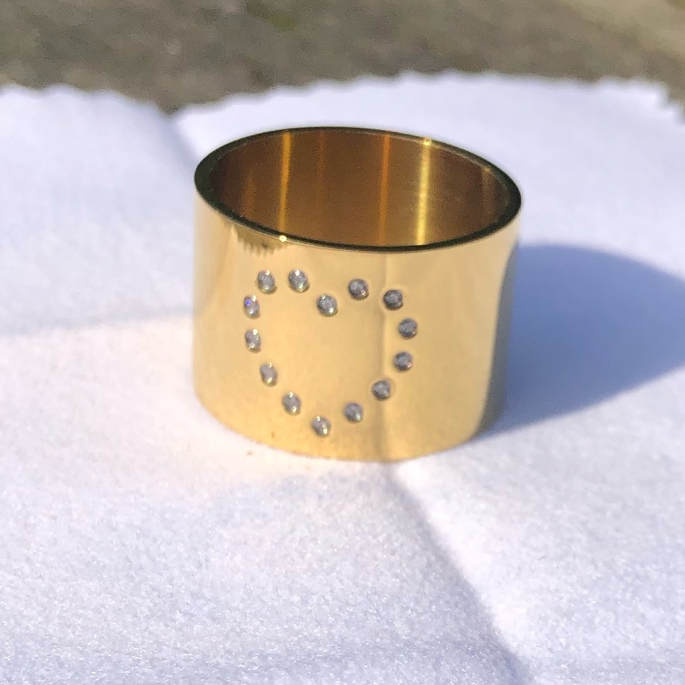 ⏰WEEKEND SALE‼️🆕 Adornia 14k gold heart ring size 9